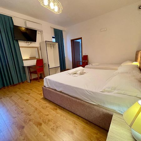 Hotel Globo Драч Екстериор снимка
