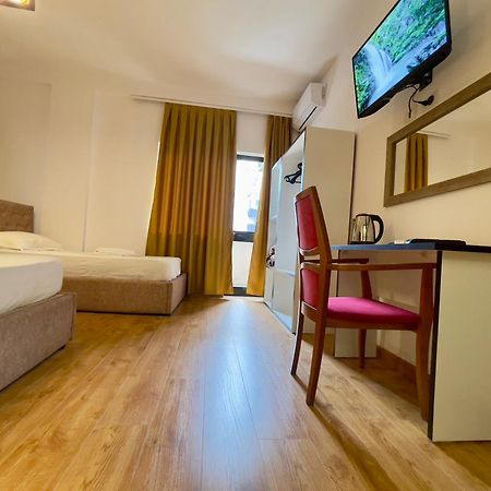 Hotel Globo Драч Екстериор снимка