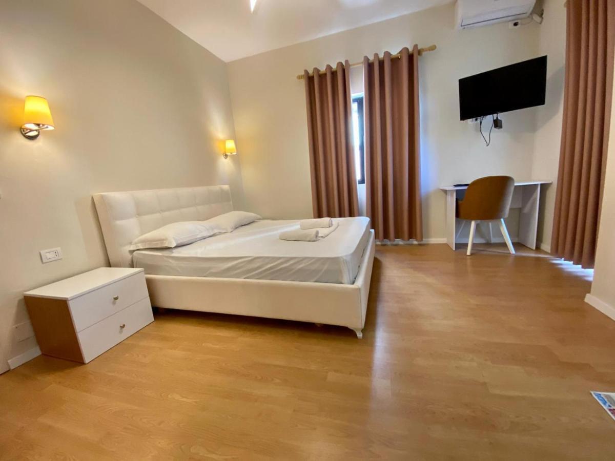 Hotel Globo Драч Екстериор снимка