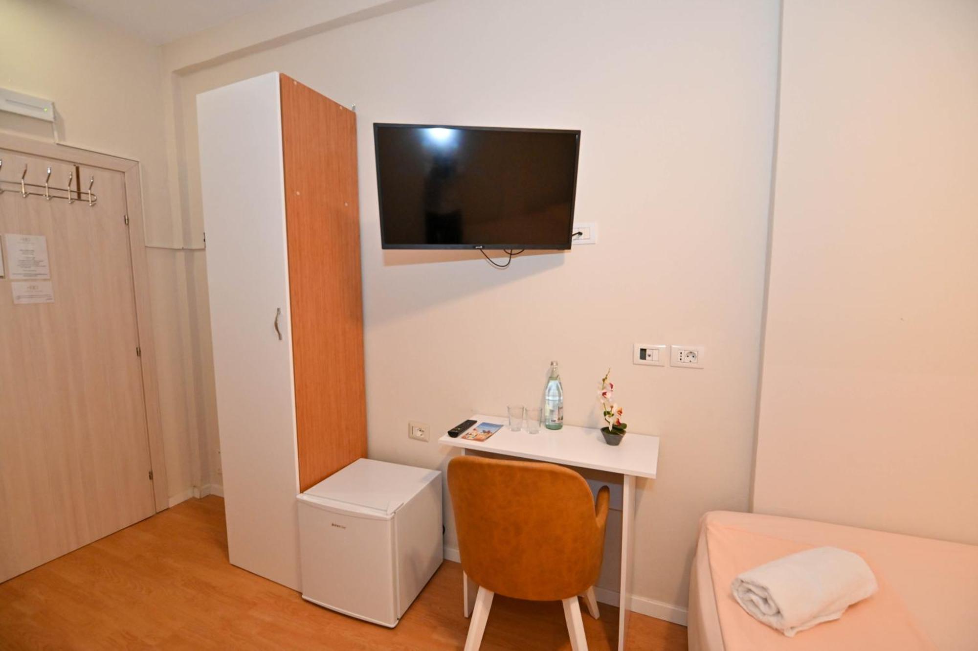 Hotel Globo Драч Екстериор снимка