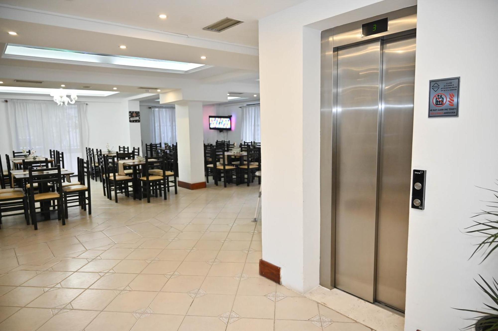 Hotel Globo Драч Екстериор снимка