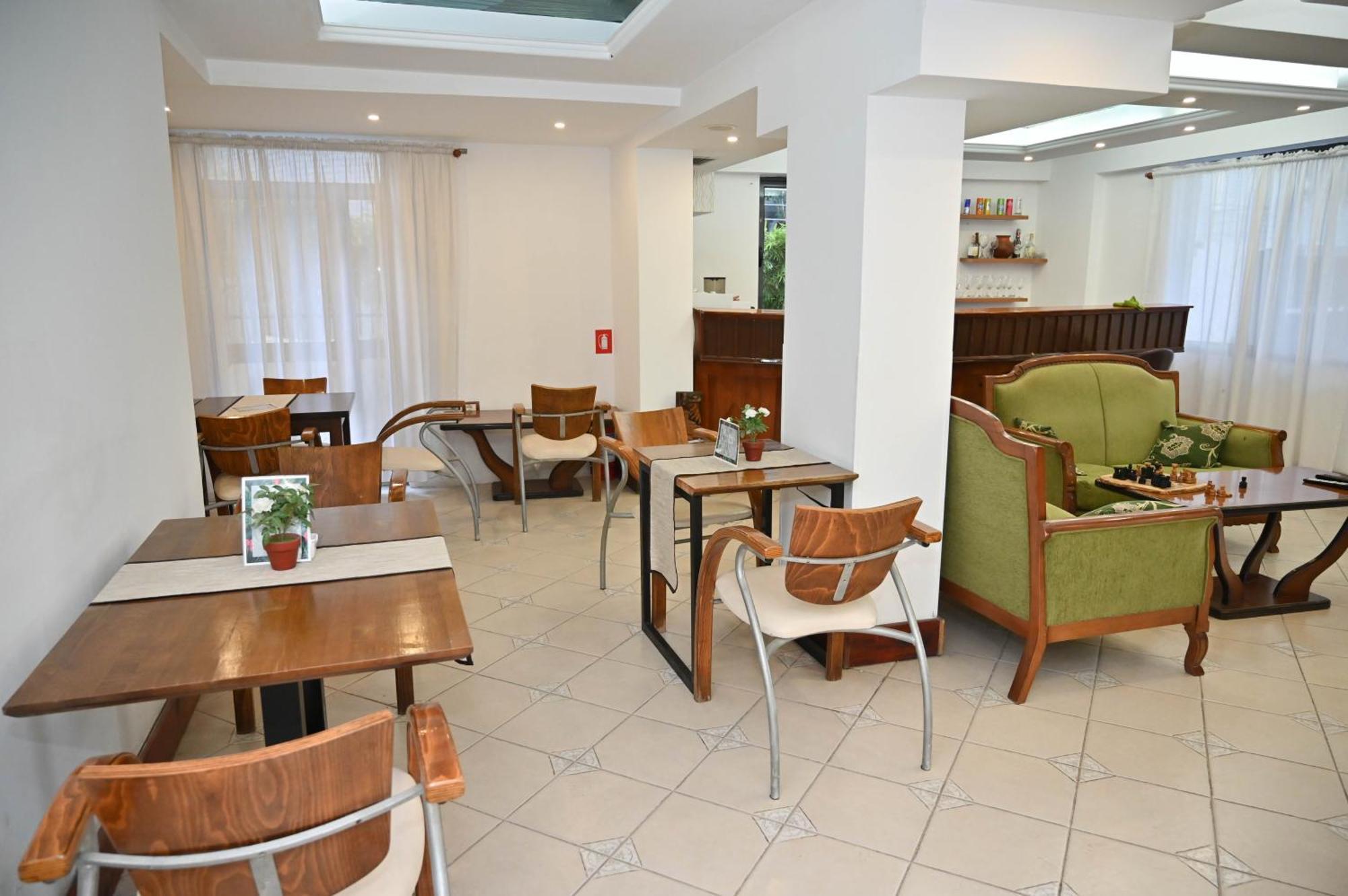 Hotel Globo Драч Екстериор снимка
