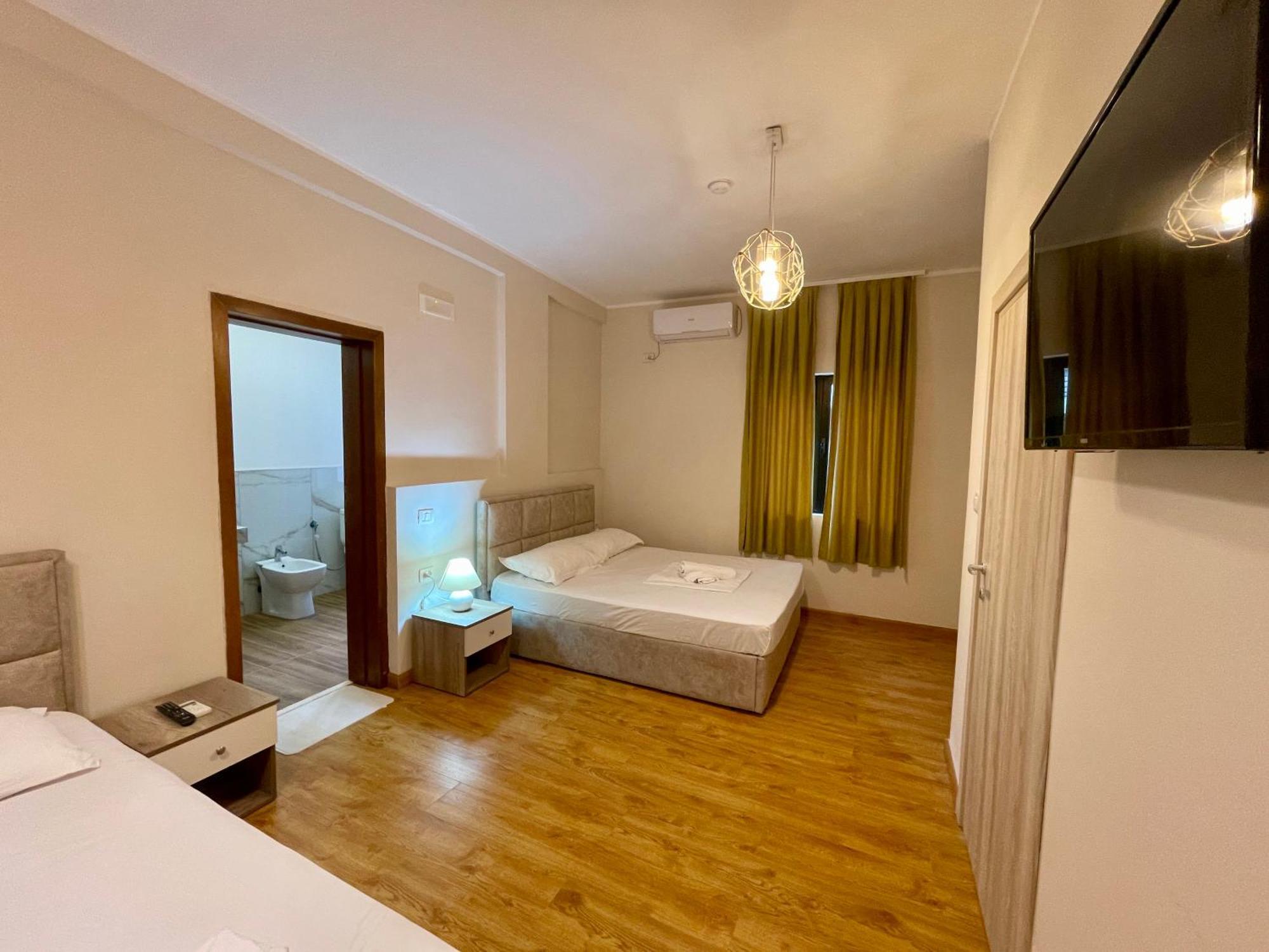Hotel Globo Драч Екстериор снимка