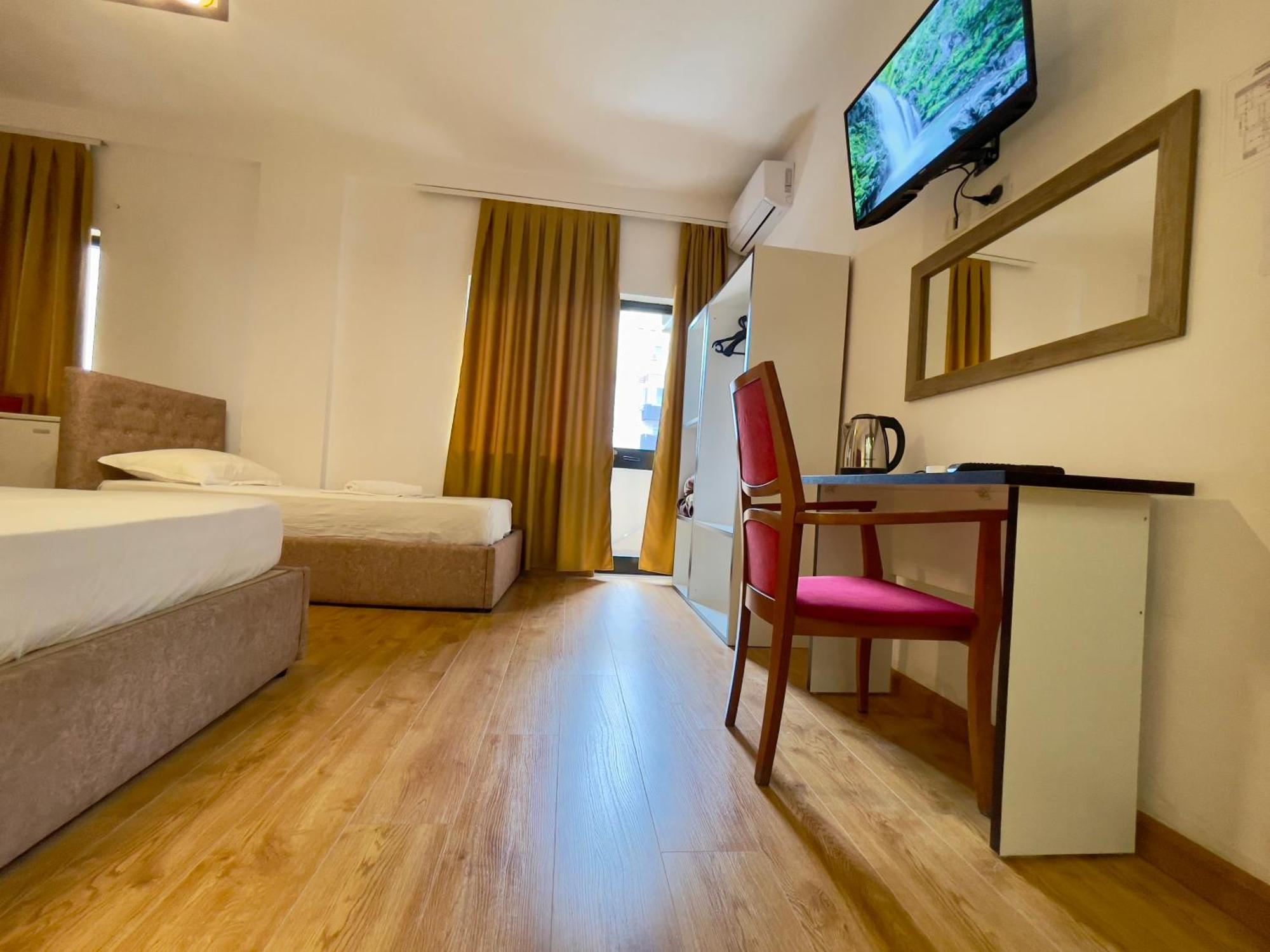 Hotel Globo Драч Екстериор снимка