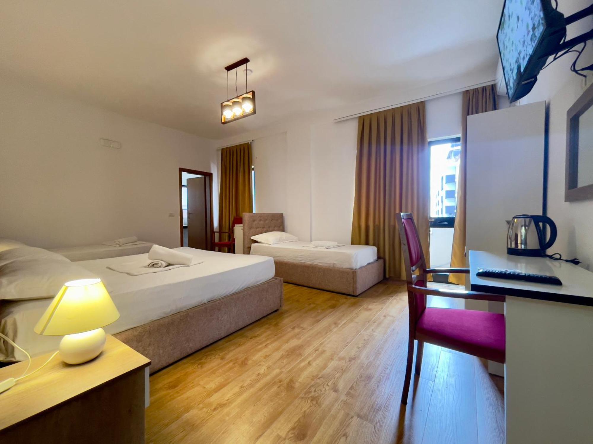 Hotel Globo Драч Екстериор снимка